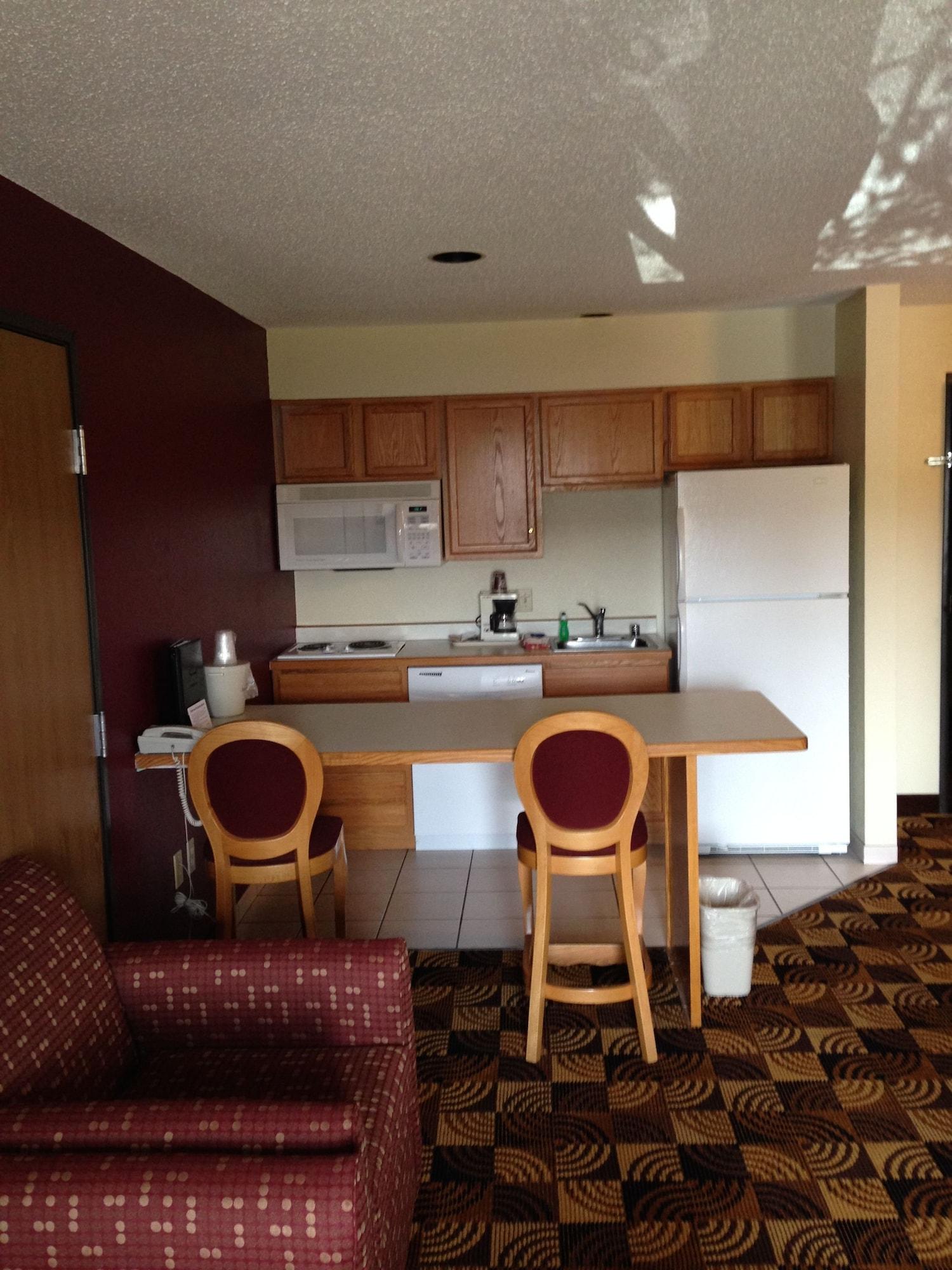 Americinn By Wyndham Elkhorn Near Lake Geneva Экстерьер фото